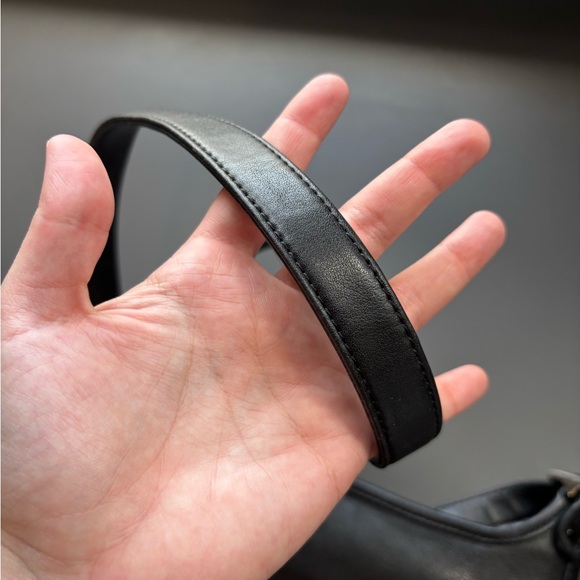 Giani Bernini Leather Flap Crossbody - Picture 11 of 11